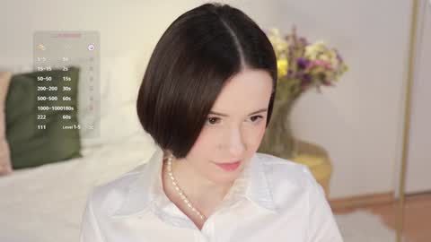 Snapshot of _female_essence_ chatting on December 20, 8:55 pm Essie online show from December 20, 8:55 pm