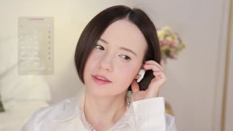 Snapshot of _female_essence_ chatting on December 22, 2:28 am Essie online show from December 22, 2:28 am