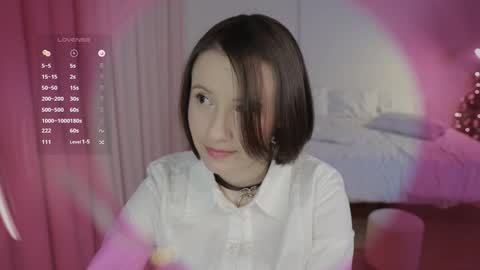 Snapshot of _female_essence_ chatting on January 23, 1:51 am Essie online show from January 23, 1:51 am