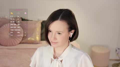 Snapshot of _female_essence_ chatting on February 27, 8:39 am Essie online show from February 27, 8:39 am