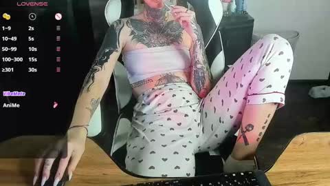 Alis online show from December 12, 2:22 pm