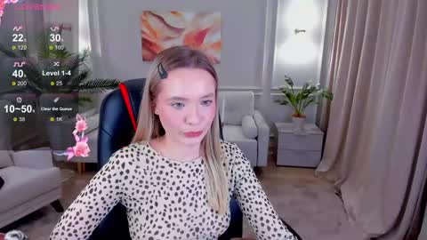 Snapshot of _florence_wayne chatting on December 2, 12:18 pm Florence online show from December 2, 12:18 pm