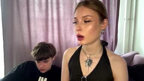 Snapshot of _freedom_couple_ chatting on July 8, 12:20 pm Kaithie and Jessie online show from July 8, 12:20 pm