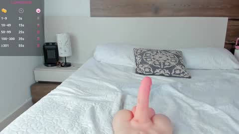 Snapshot of _fullmoon chatting on December 26, 6:43 pm  fullmoon online show from December 26, 6:43 pm