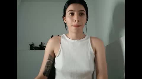 Snapshot of _genesid_dixton chatting on February 7, 6:56 pm Mia-foster online show from February 7, 6:56 pm