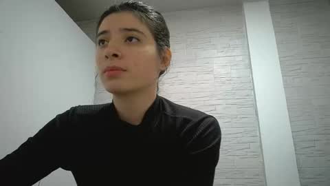 Mia-foster online show from November 9, 3:16 am