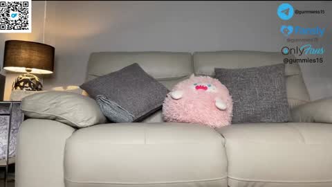 sara online show from January 10, 1:51 am