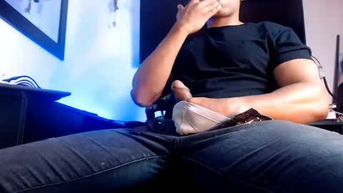 Snapshot of _heracles1 chatting on February 16, 2:21 pm Heracles online show from February 16, 2:21 pm