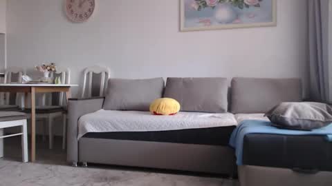 Snapshot of _hidden_frommymoom_ chatting on March 4, 10:10 am Criss4u online show from March 4, 10:10 am