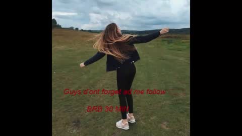 Snapshot of _hidden_frommymoom_ chatting on March 8, 8:18 am Criss4u online show from March 8, 8:18 am