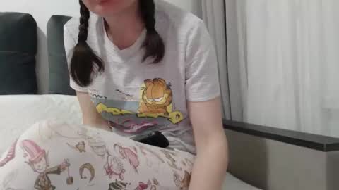 Snapshot of _hidden_frommymoom_ chatting on March 14, 6:24 pm Criss4u online show from March 14, 6:24 pm