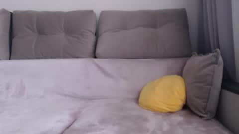 Snapshot of _hidden_frommymoom_ chatting on April 4, 6:33 am Criss4u online show from April 4, 6:33 am