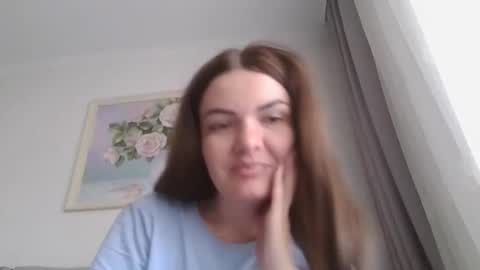 Snapshot of _hidden_frommymoom_ chatting on April 10, 6:29 am Criss4u online show from April 10, 6:29 am