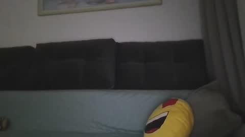 Snapshot of _hidden_frommymoom_ chatting on April 11, 9:19 pm Criss4u online show from April 11, 9:19 pm