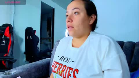 Snapshot of _honey1_ chatting on September 18, 11:34 am Honey online show from September 18, 11:34 am