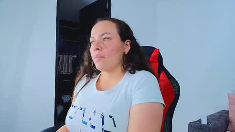 Snapshot of _honey1_ chatting on October 10, 4:17 pm Honey online show from October 10, 4:17 pm