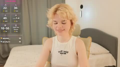 Snapshot of _honnyland chatting on June 26, 1:37 pm Alisha online show from June 26, 1:37 pm