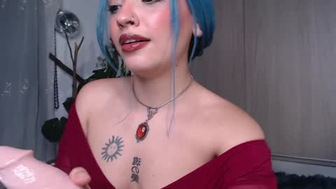 Snapshot of _hotpink chatting on April 17, 11:41 pm Jenn online show from April 17, 11:41 pm