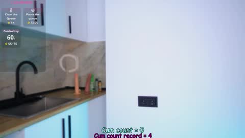 Snapshot of _iowaa_ chatting on February 16, 7:04 am Maria online show from February 16, 7:04 am