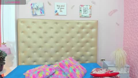 J A D E online show from October 9, 12:03 pm