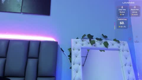 Jasmine online show from October 13, 1:22 pm