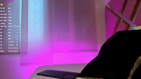 Jasmine online show from April 16, 1:23 pm