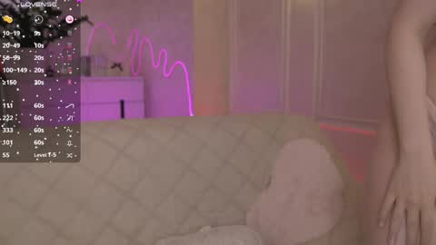 Jennifer online show from May 13, 9:17 am