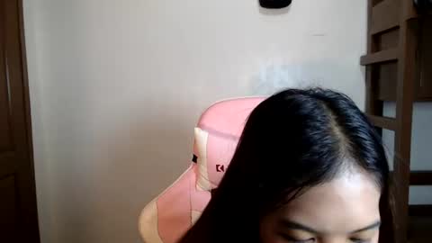 Snapshot of _jennn chatting on June 14, 10:23 pm Jen online show from June 14, 10:23 pm