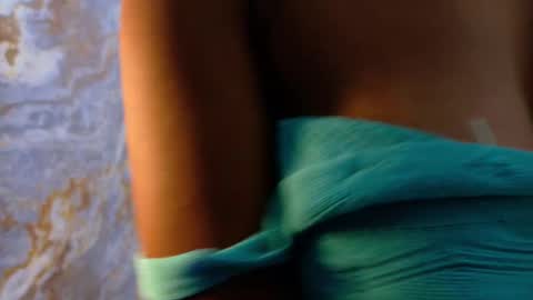 Snapshot of _jessi69_ chatting on October 2, 12:06 am Jesica online show from October 2, 12:06 am