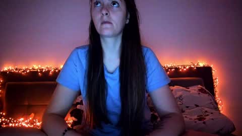 _just_a_simple_girl online show from February 26, 3:30 pm