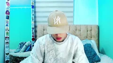 mod online show from February 11, 3:22 am