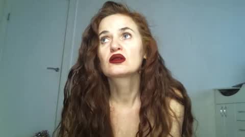 Snapshot of _kapelka_ chatting on February 10, 8:29 am KAPELKA online show from February 10, 8:29 am