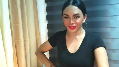 _karie_ online show from November 8, 1:00 pm