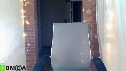 Snapshot of _karolina chatting on December 7, 3:08 pm karolina online show from December 7, 3:08 pm
