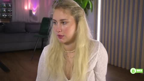 Kate online show from March 27, 4:18 pm