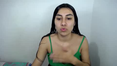 Snapshot of _katerin_love chatting on December 17, 3:39 am kateryn online show from December 17, 3:39 am