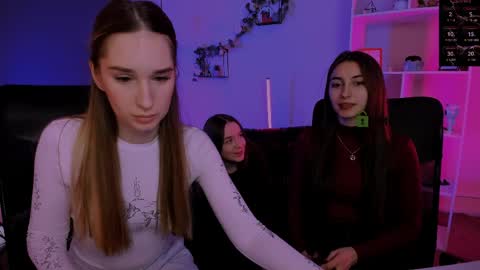 _kellykitten_ online show from March 25, 9:59 am