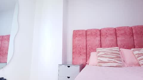 Kendall online show from November 29, 12:08 pm