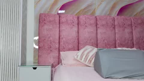 Kendall online show from February 24, 11:52 am