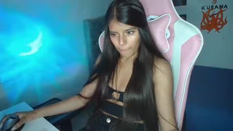 Snapshot of _kendall_jones chatting on January 26, 12:48 am _kendall_jones online show from January 26, 12:48 am