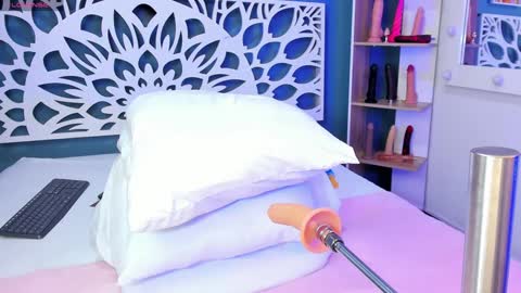 Snapshot of _kheissy_ chatting on January 27, 12:48 pm _kheissy_ online show from January 27, 12:48 pm