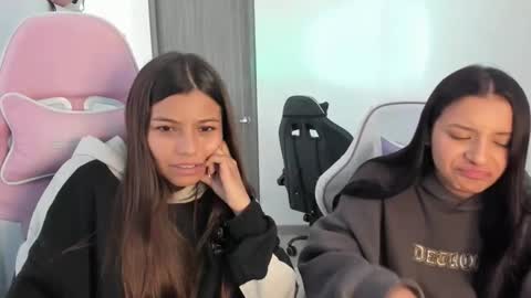 khloe sweet online show from November 27, 3:14 pm