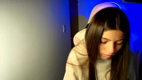 Snapshot of _khloe_sweet chatting on June 3, 11:21 pm khloe sweet online show from June 3, 11:21 pm