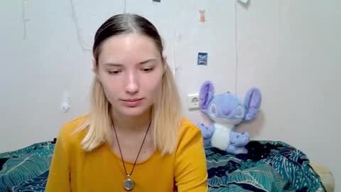 Snapshot of _kikiclark_ chatting on September 23, 3:15 pm _kikiclark_ online show from September 23, 3:15 pm