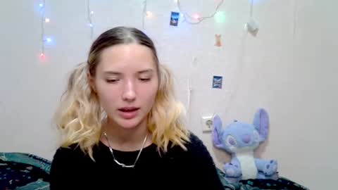Snapshot of _kikiclark_ chatting on September 24, 8:45 pm _kikiclark_ online show from September 24, 8:45 pm