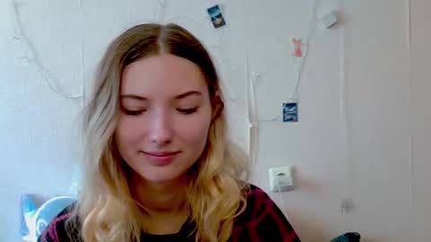 Snapshot of _kikiclark_ chatting on October 4, 8:56 am _kikiclark_ online show from October 4, 8:56 am
