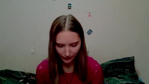 Snapshot of _kikiclark_ chatting on October 21, 8:53 pm _kikiclark_ online show from October 21, 8:53 pm