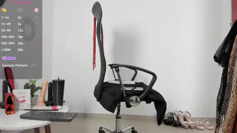 Ashley online show from November 25, 7:03 pm