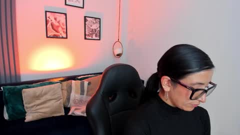 Kiraaaa 0 online show from February 24, 8:40 pm