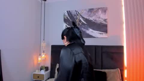 Kiraaaa 0 online show from March 18, 9:18 pm